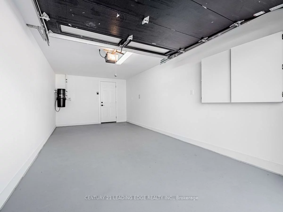 48B, Maybourne, Clairlea-Birchmount, Toronto