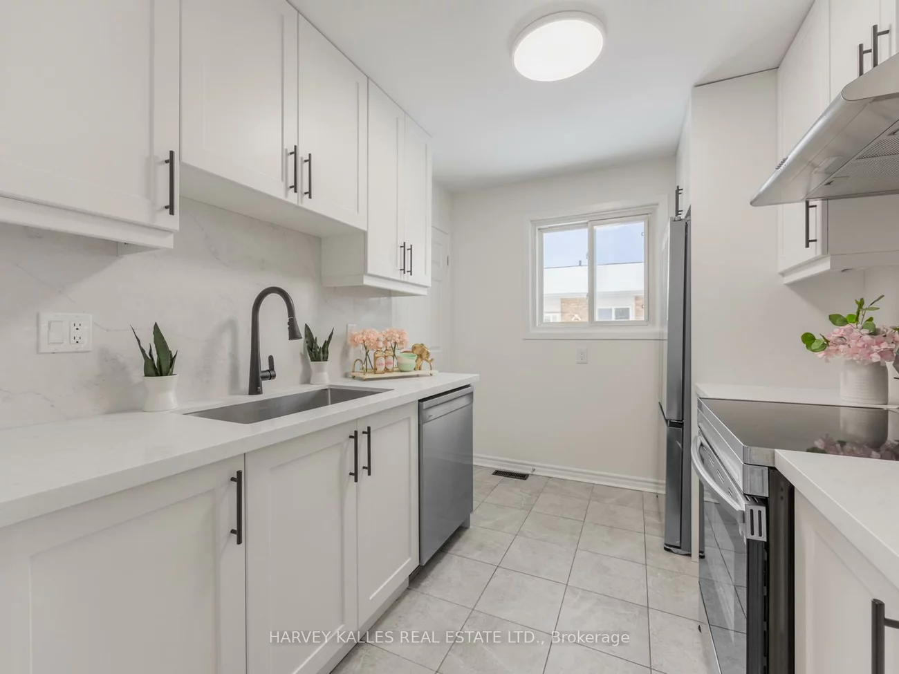 47, Snowball, Malvern, Toronto