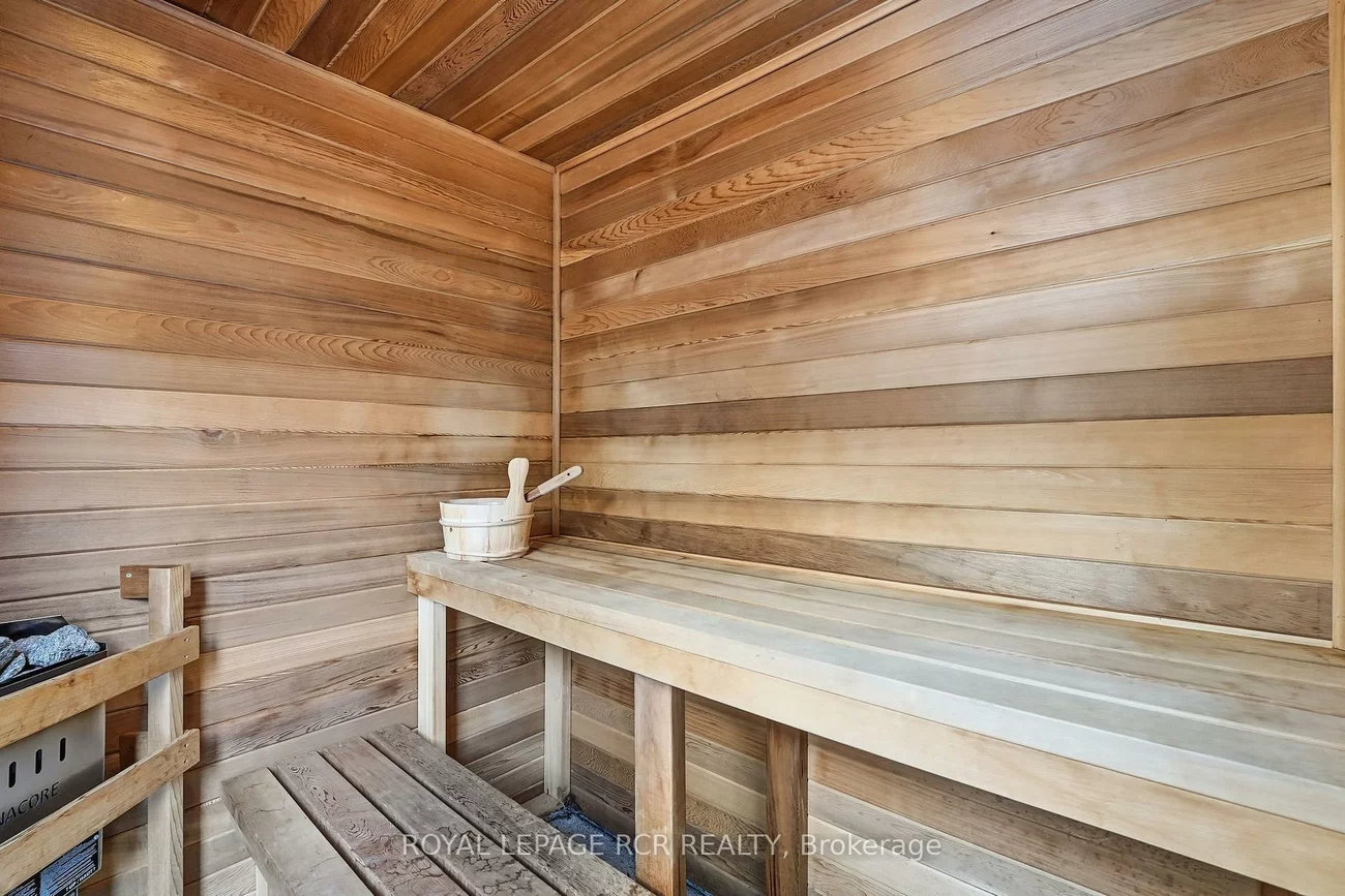 257, Rhodes, Greenwood-Coxwell, Toronto