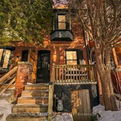 257, Rhodes, Greenwood-Coxwell, Toronto