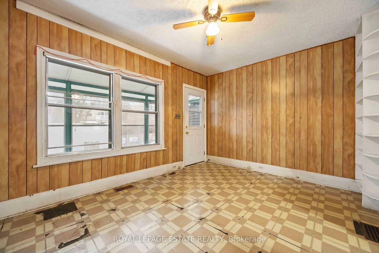 337, Craven, Greenwood-Coxwell, Toronto