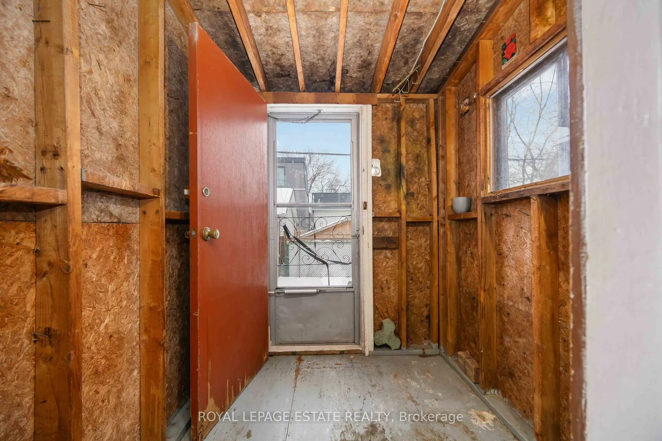 337, Craven, Greenwood-Coxwell, Toronto