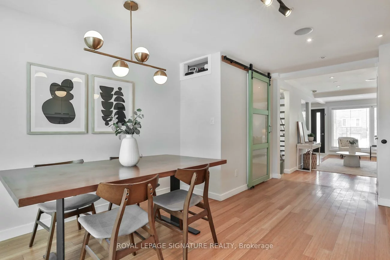 37, Rhodes, Greenwood-Coxwell, Toronto