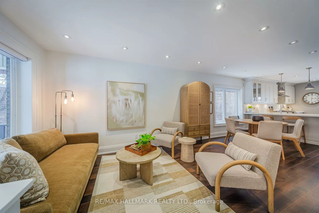 97, Queensdale, Danforth Village-East York, Toronto