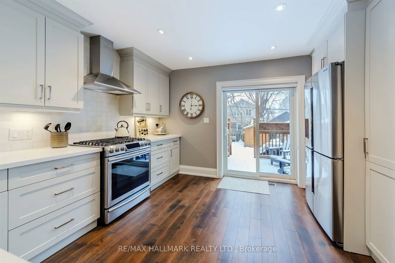 97, Queensdale, Danforth Village-East York, Toronto