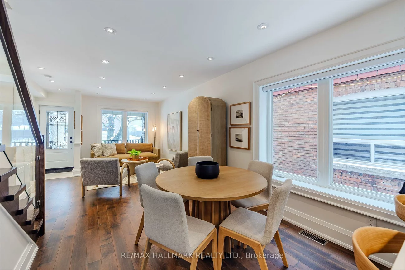 97, Queensdale, Danforth Village-East York, Toronto