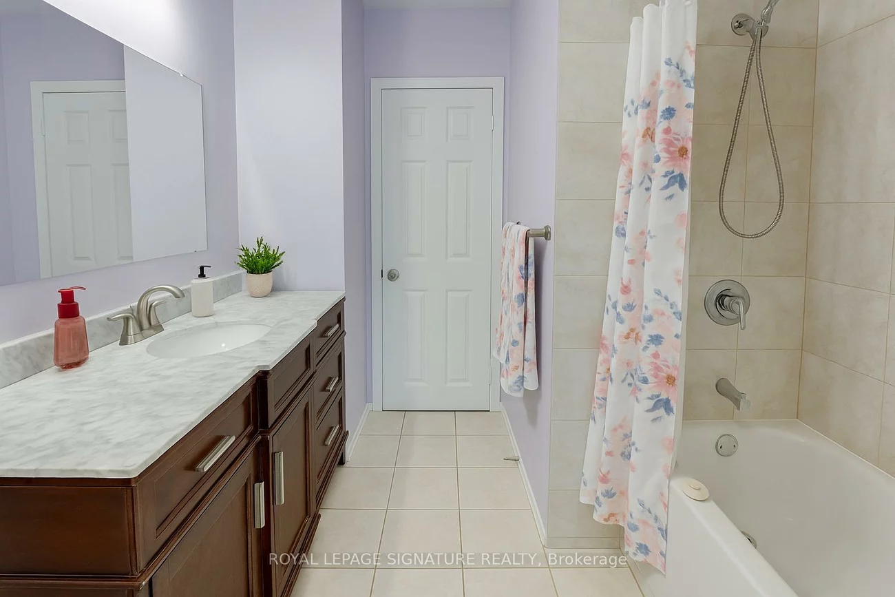 4, Stillbrook, West Hill, Toronto