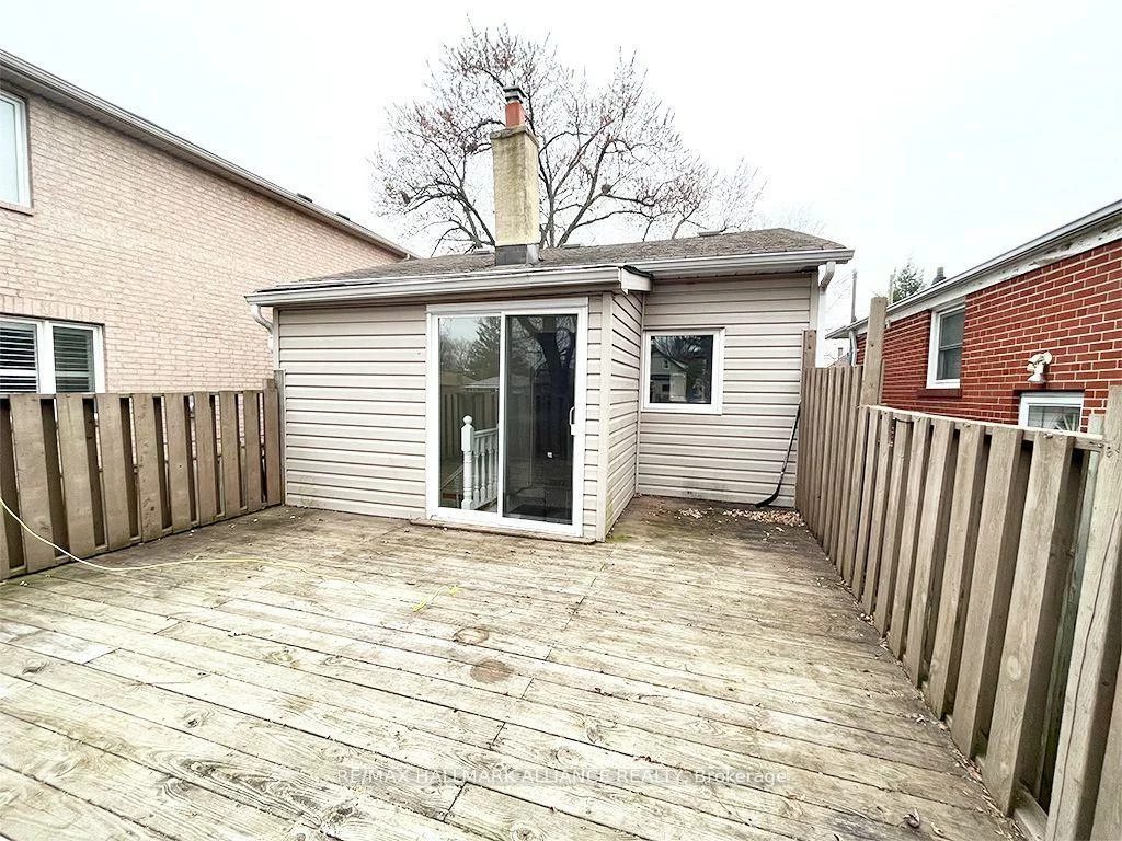 67, Claremore, Birchcliffe-Cliffside, Toronto