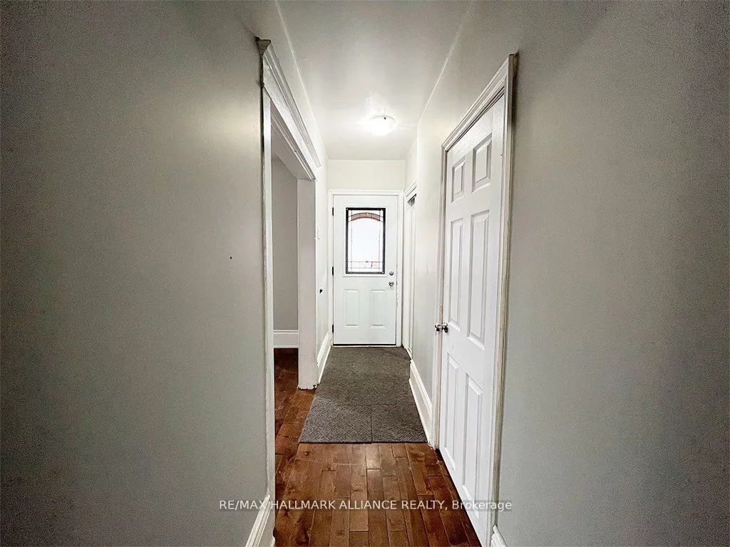 67, Claremore, Birchcliffe-Cliffside, Toronto