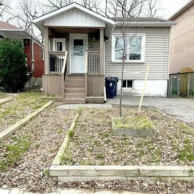 67, Claremore, Birchcliffe-Cliffside, Toronto