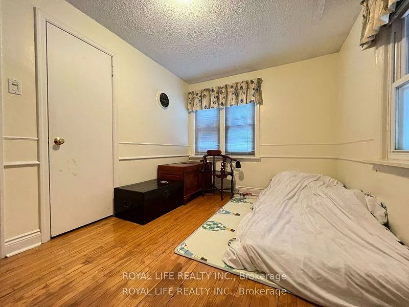 33, Agincourt, Agincourt South-Malvern West, Toronto