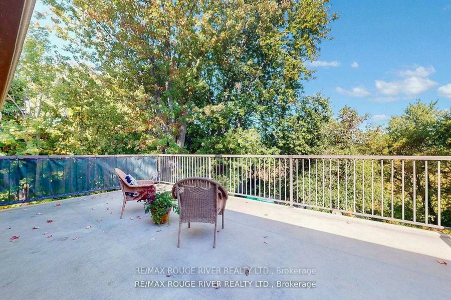 300, Taylor, Rouge E10, Toronto