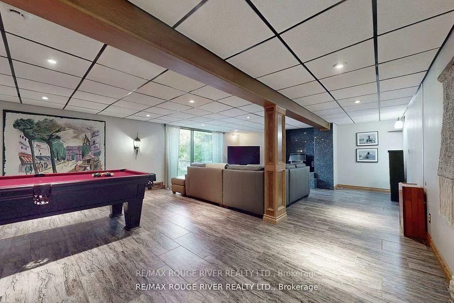 300, Taylor, Rouge E10, Toronto