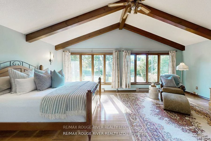 300, Taylor, Rouge E10, Toronto