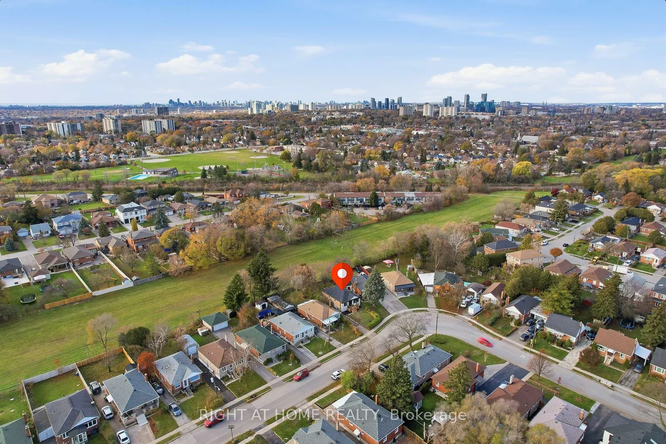162, Tower, Wexford-Maryvale, Toronto