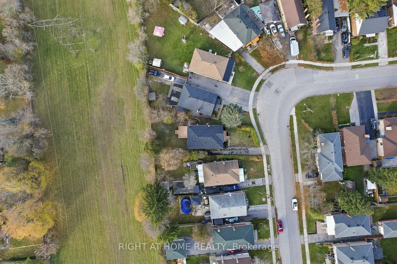 162, Tower, Wexford-Maryvale, Toronto