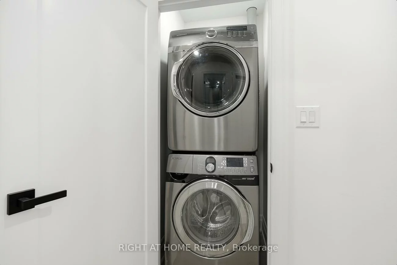 162, Tower, Wexford-Maryvale, Toronto