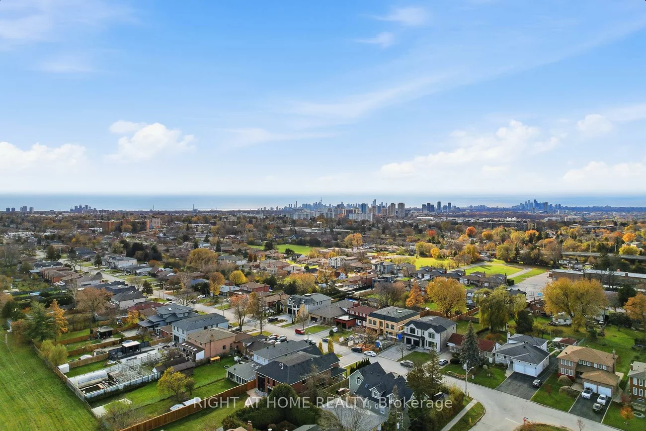 162, Tower, Wexford-Maryvale, Toronto