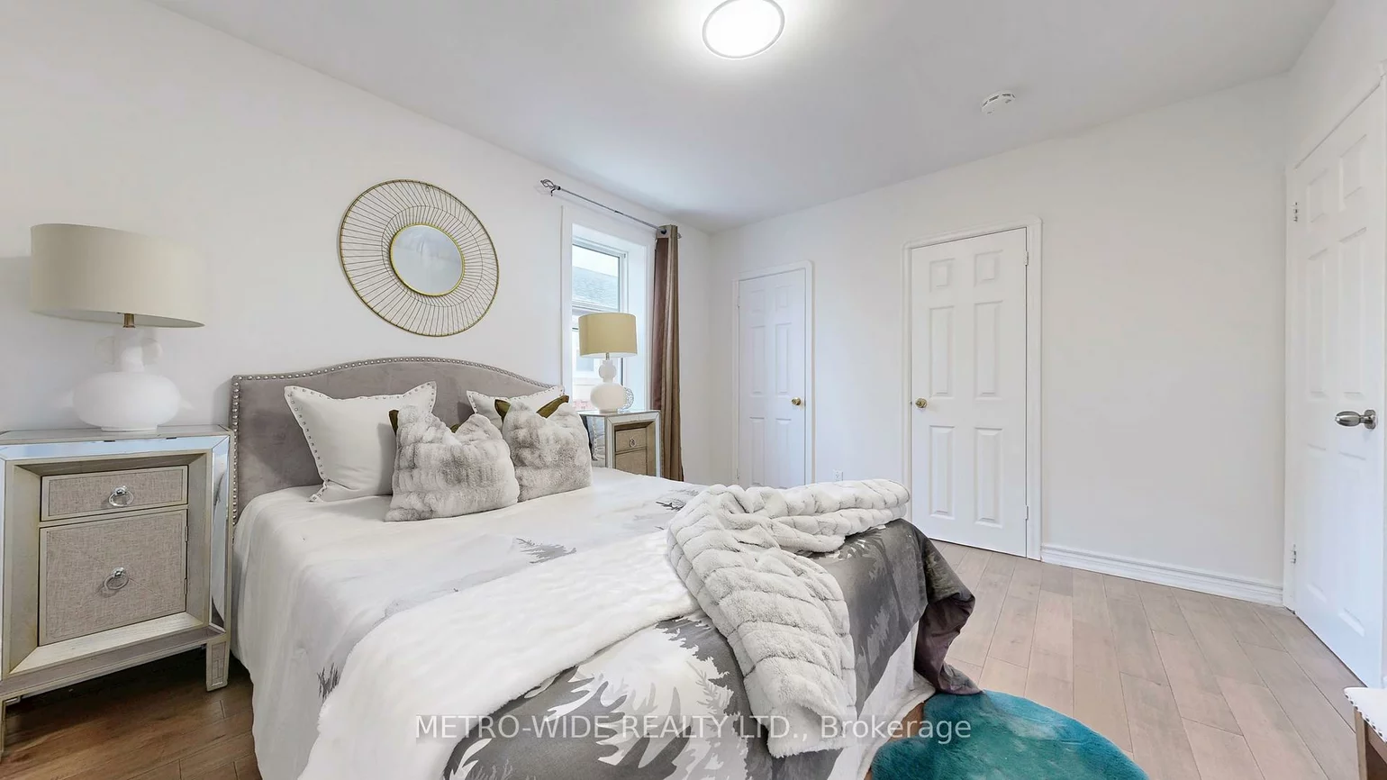 34, Merrian, Kennedy Park, Toronto