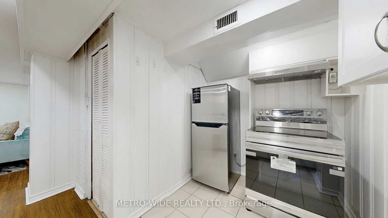 34, Merrian, Kennedy Park, Toronto