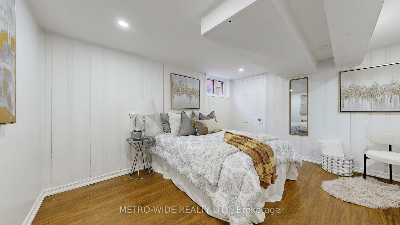 34, Merrian, Kennedy Park, Toronto