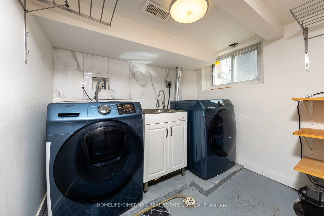 43, Torrens, Broadview North, Toronto