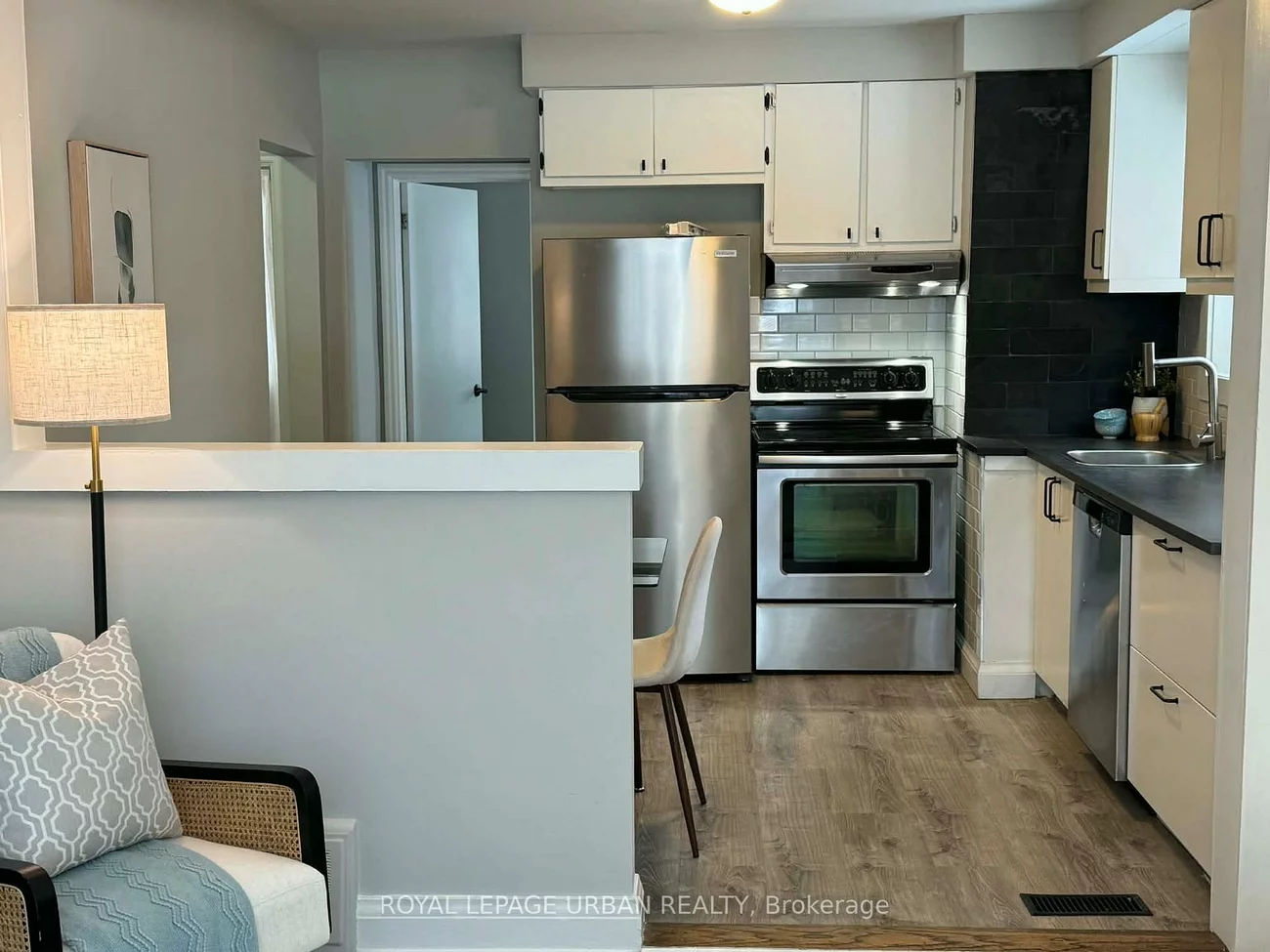 84, Clonmore, Birchcliffe-Cliffside, Toronto