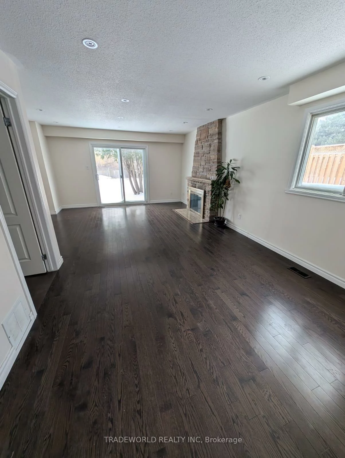 7, Fluellen, L'Amoreaux, Toronto