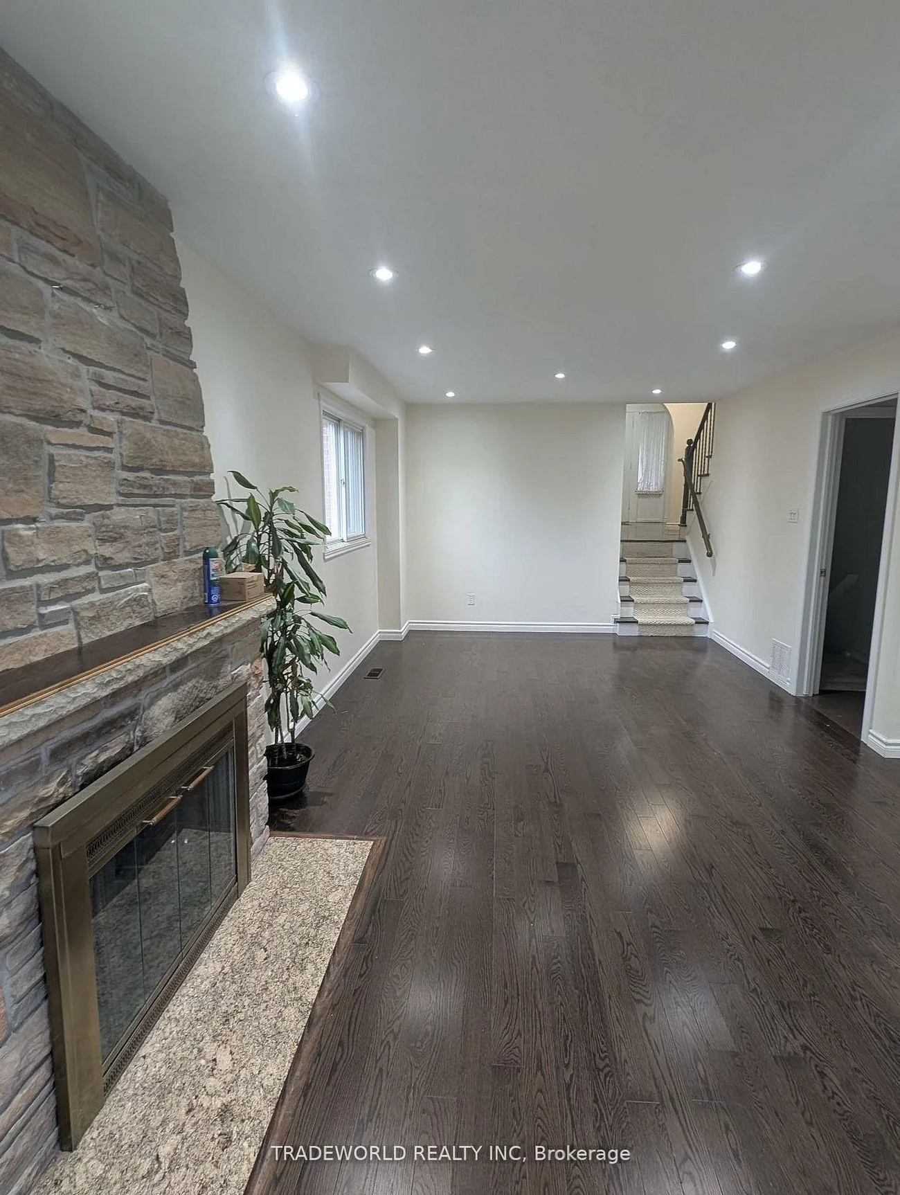 7, Fluellen, L'Amoreaux, Toronto