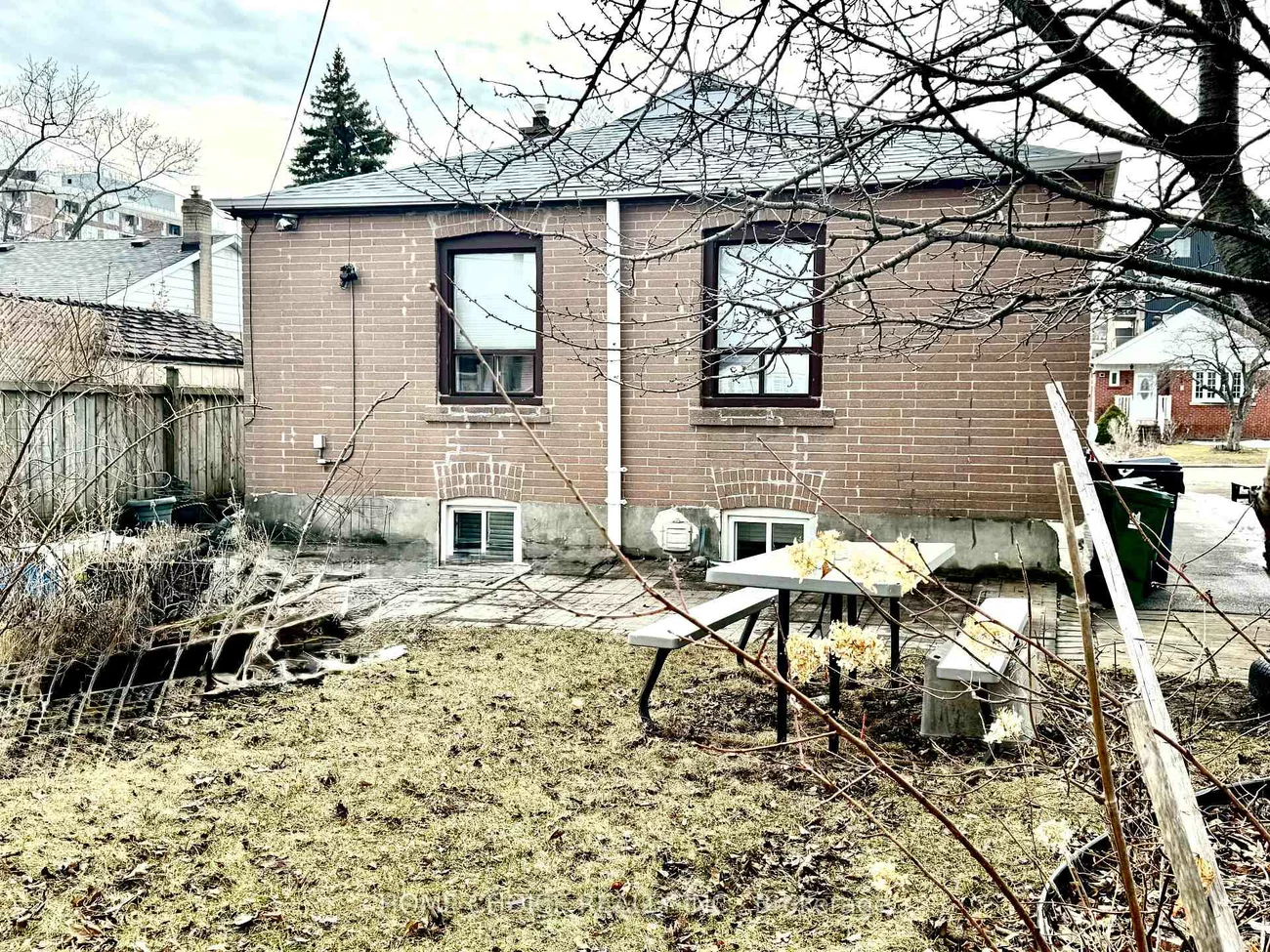 3, Saugeen, Kennedy Park, Toronto