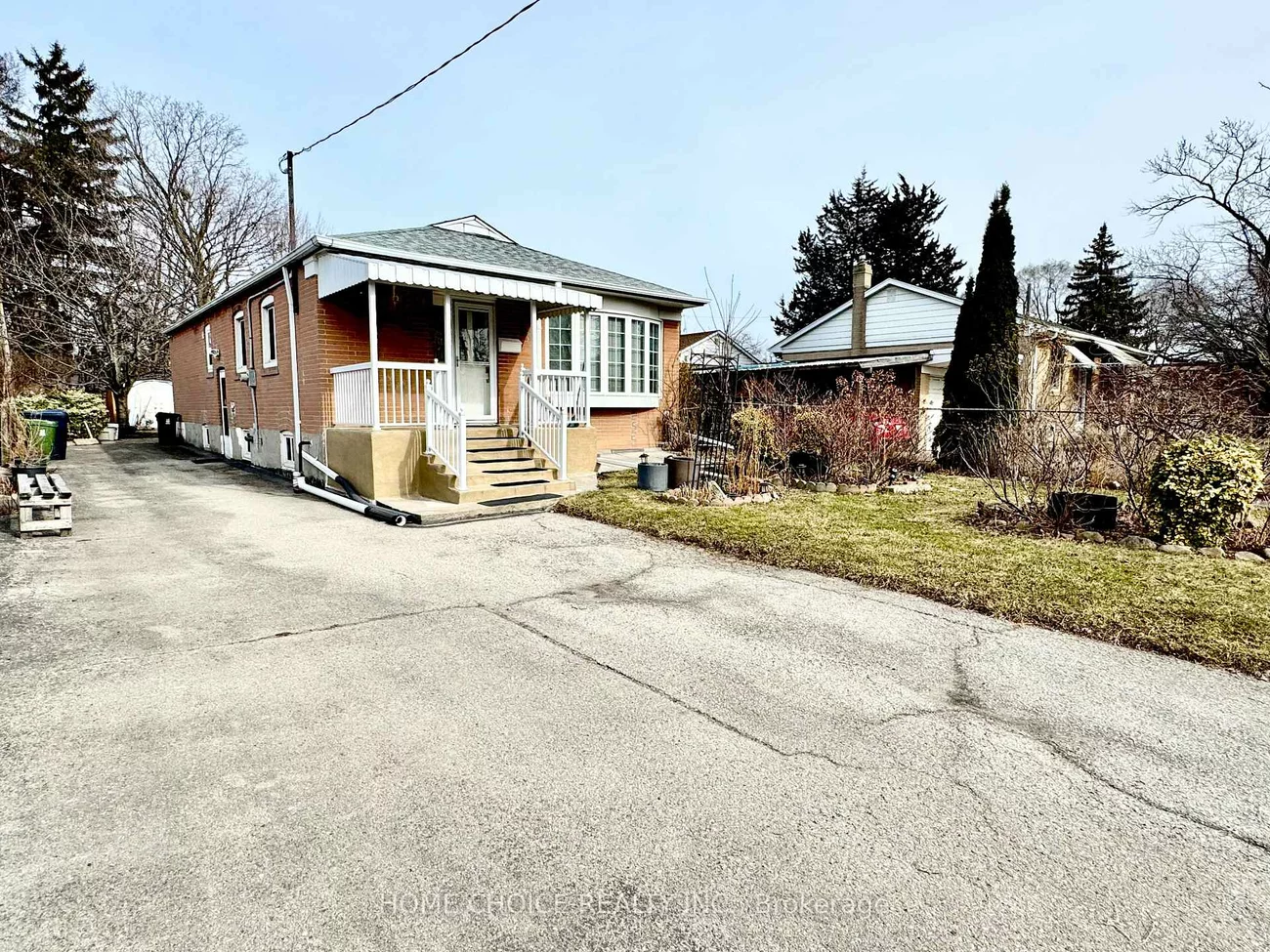 3, Saugeen, Kennedy Park, Toronto