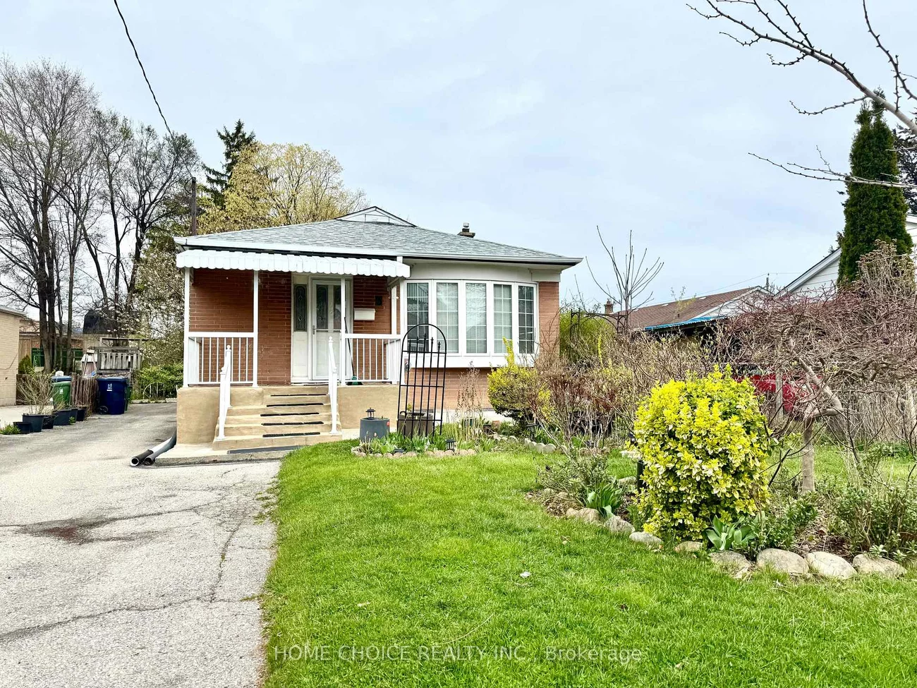 3, Saugeen, Kennedy Park, Toronto