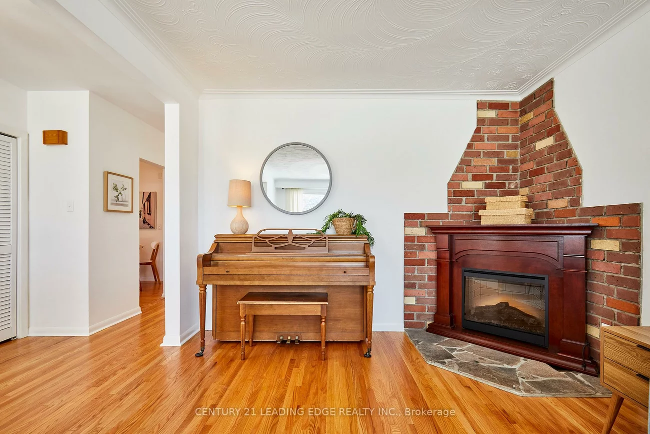 122, Allanford, Tam O'Shanter-Sullivan, Toronto