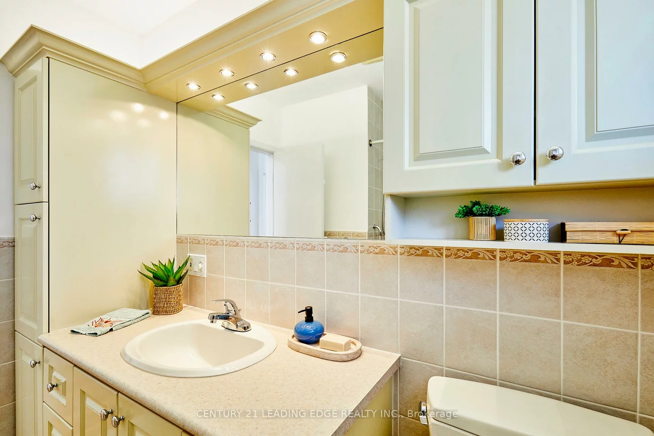 122, Allanford, Tam O'Shanter-Sullivan, Toronto