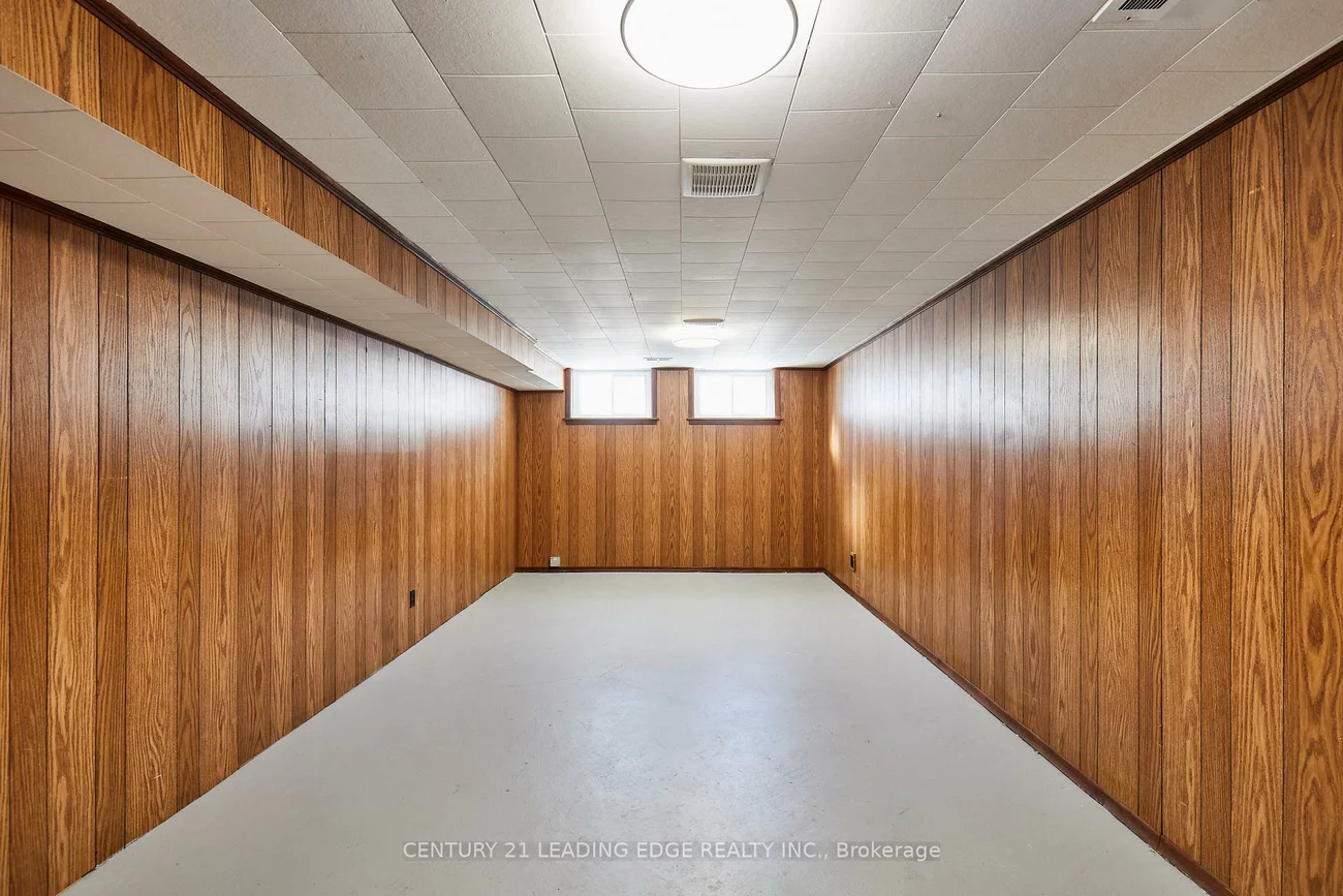 122, Allanford, Tam O'Shanter-Sullivan, Toronto