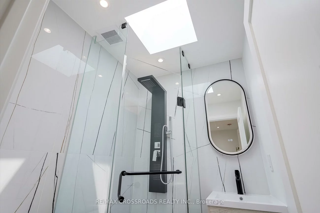 108, Park, Birchcliffe-Cliffside, Toronto