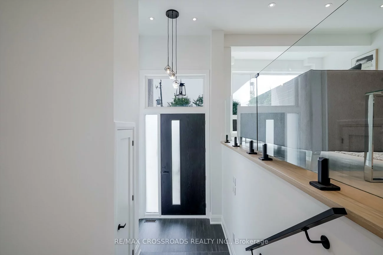 108, Park, Birchcliffe-Cliffside, Toronto