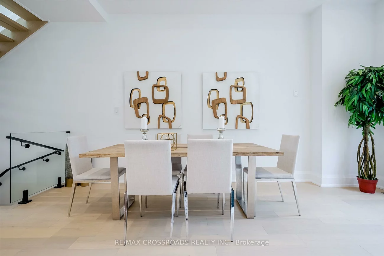 108, Park, Birchcliffe-Cliffside, Toronto