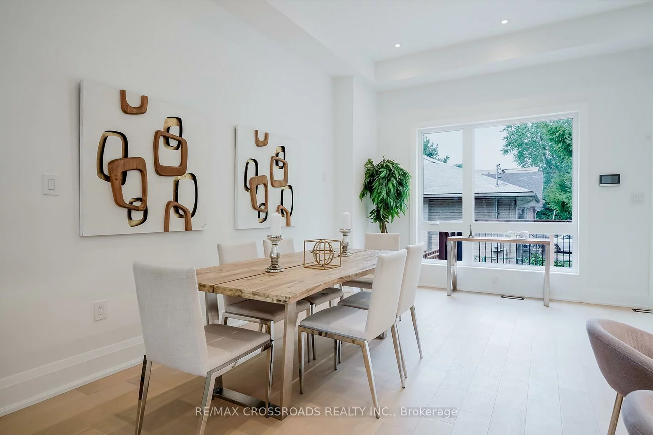 108, Park, Birchcliffe-Cliffside, Toronto