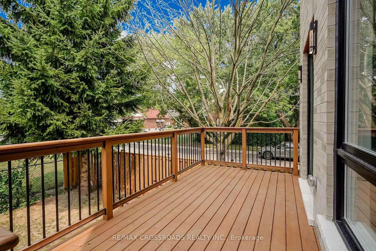 108, Park, Birchcliffe-Cliffside, Toronto