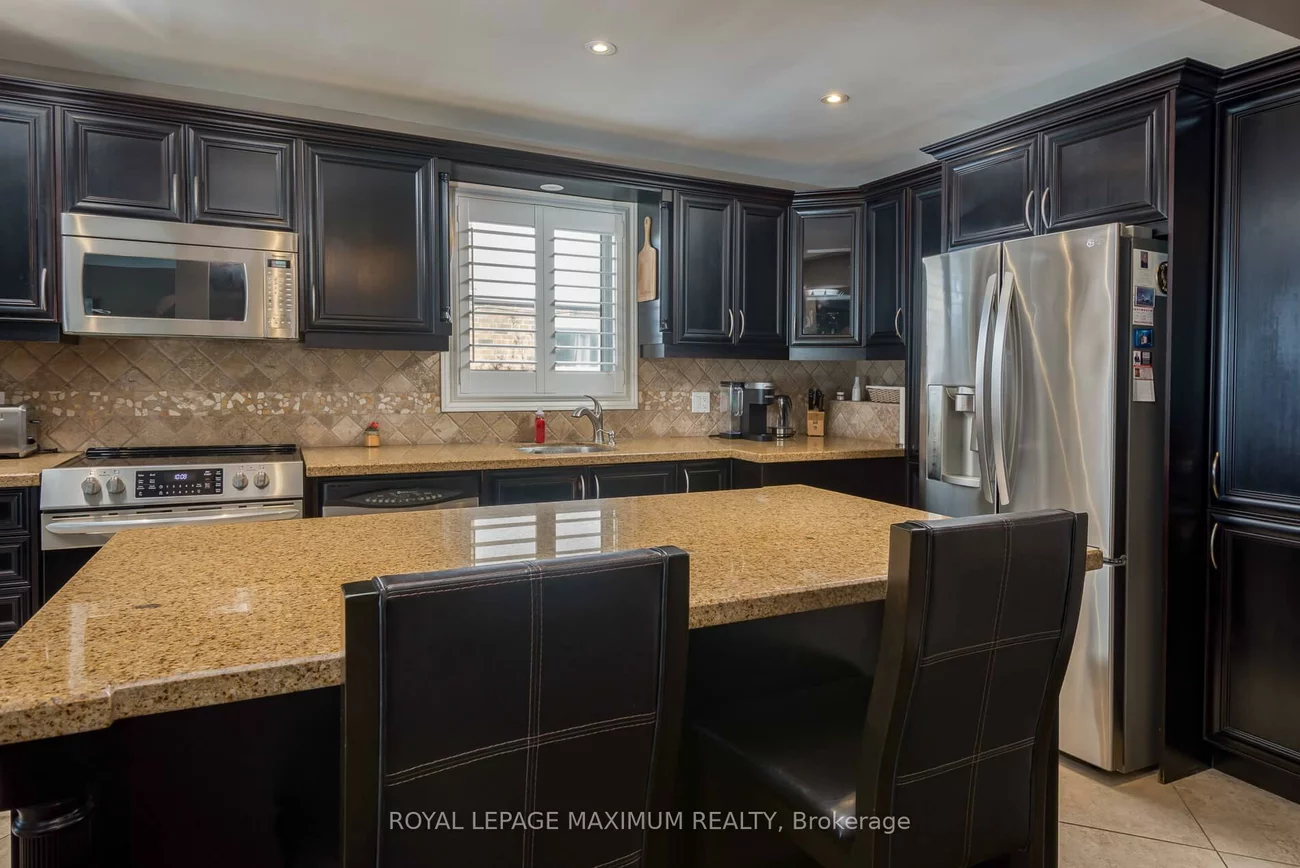 33, Alice, Wexford-Maryvale, Toronto