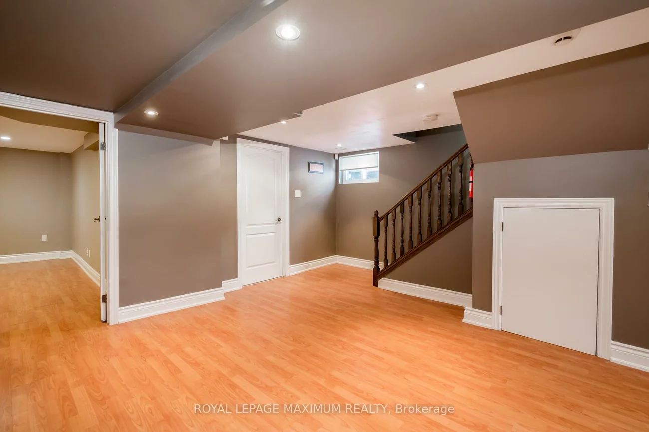 33, Alice, Wexford-Maryvale, Toronto