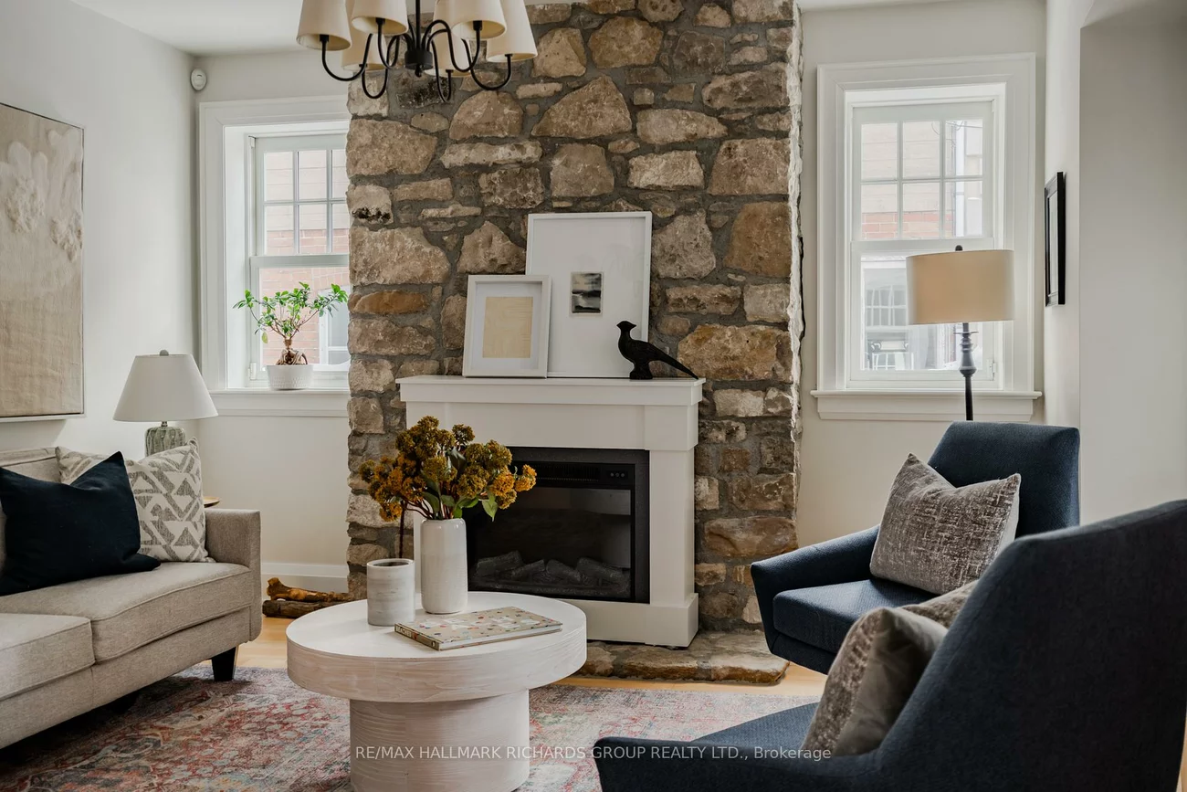 45, Courcelette, Birchcliffe-Cliffside, Toronto