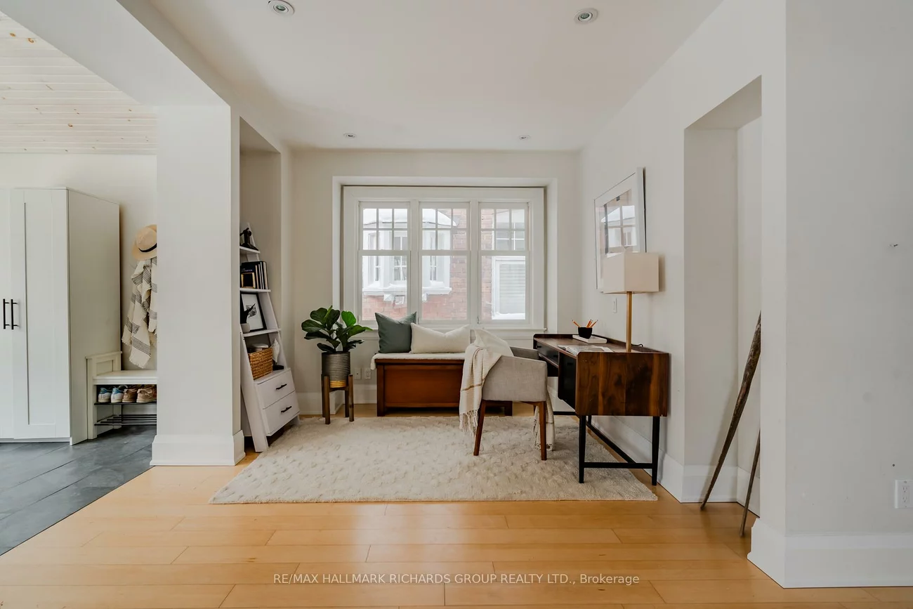 45, Courcelette, Birchcliffe-Cliffside, Toronto