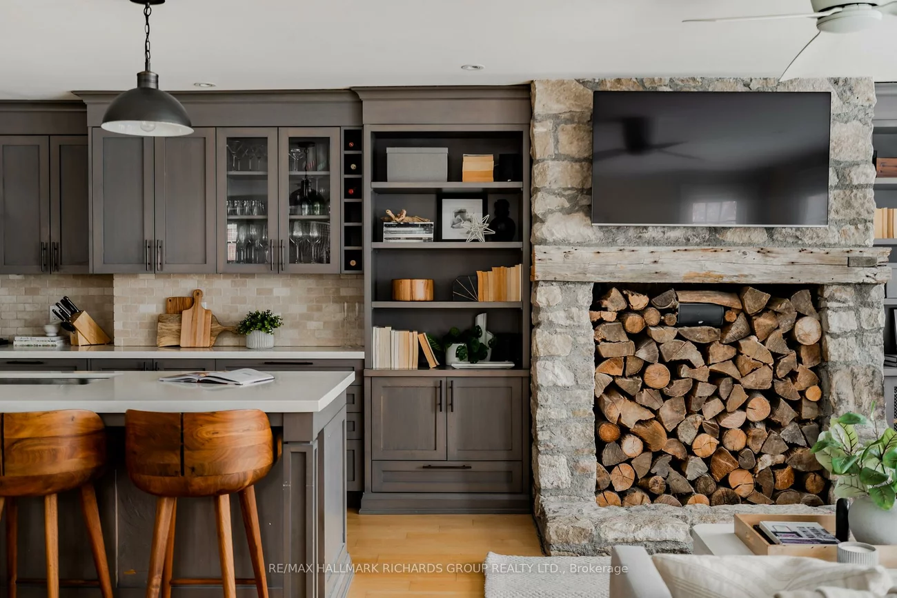 45, Courcelette, Birchcliffe-Cliffside, Toronto