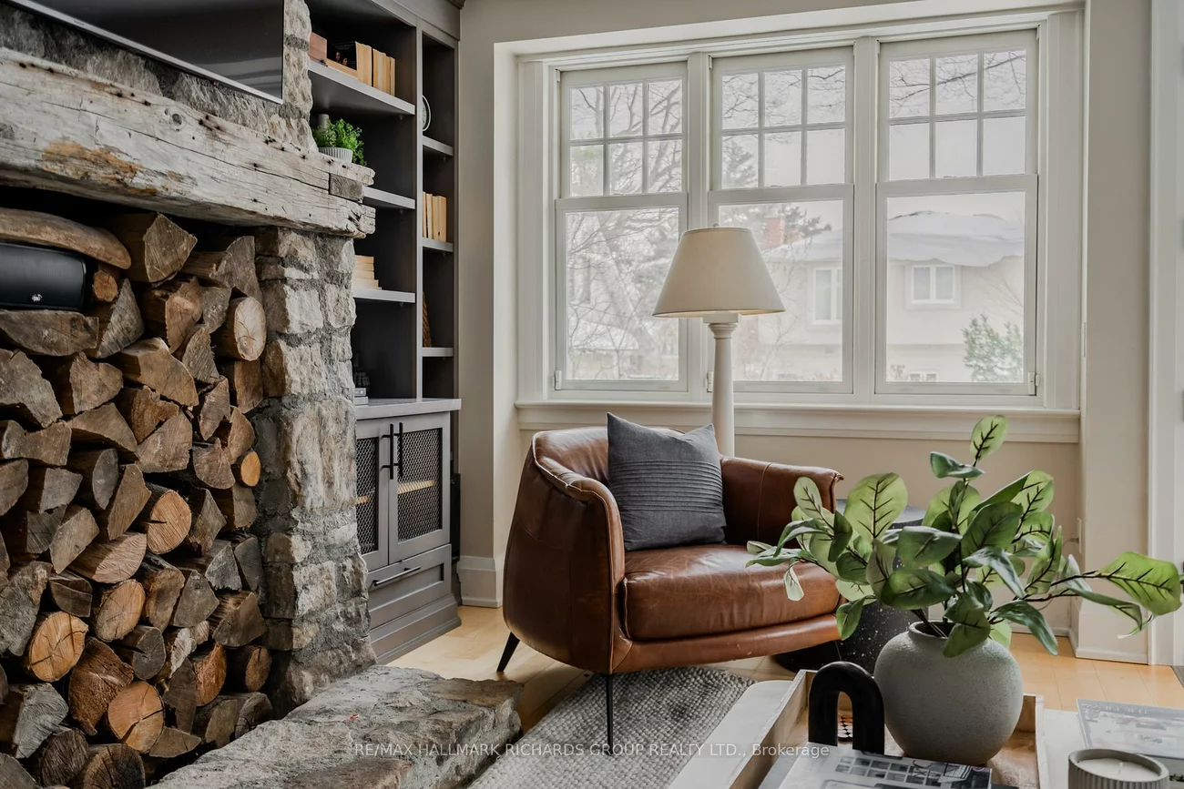 45, Courcelette, Birchcliffe-Cliffside, Toronto