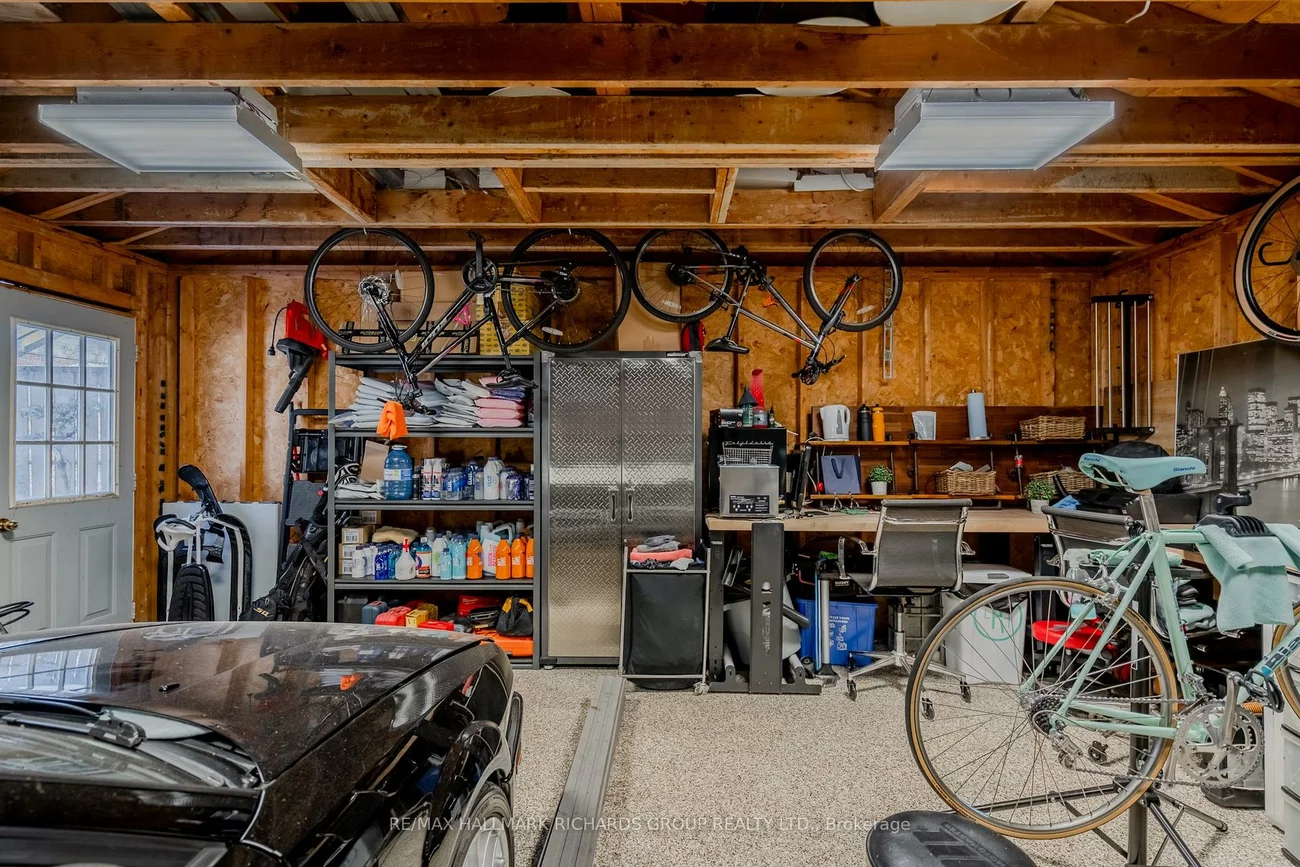 45, Courcelette, Birchcliffe-Cliffside, Toronto