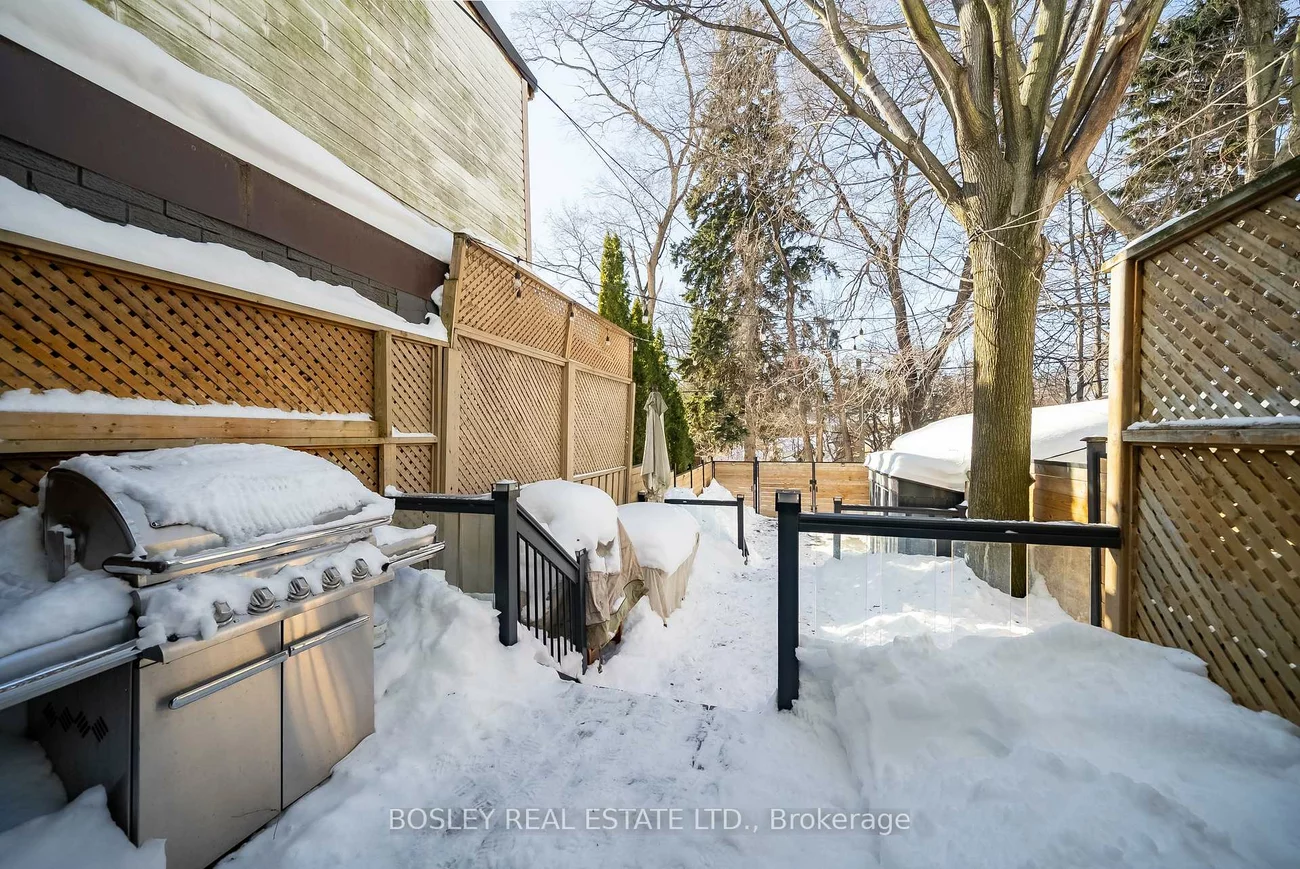 102, Woodfield, Greenwood-Coxwell, Toronto