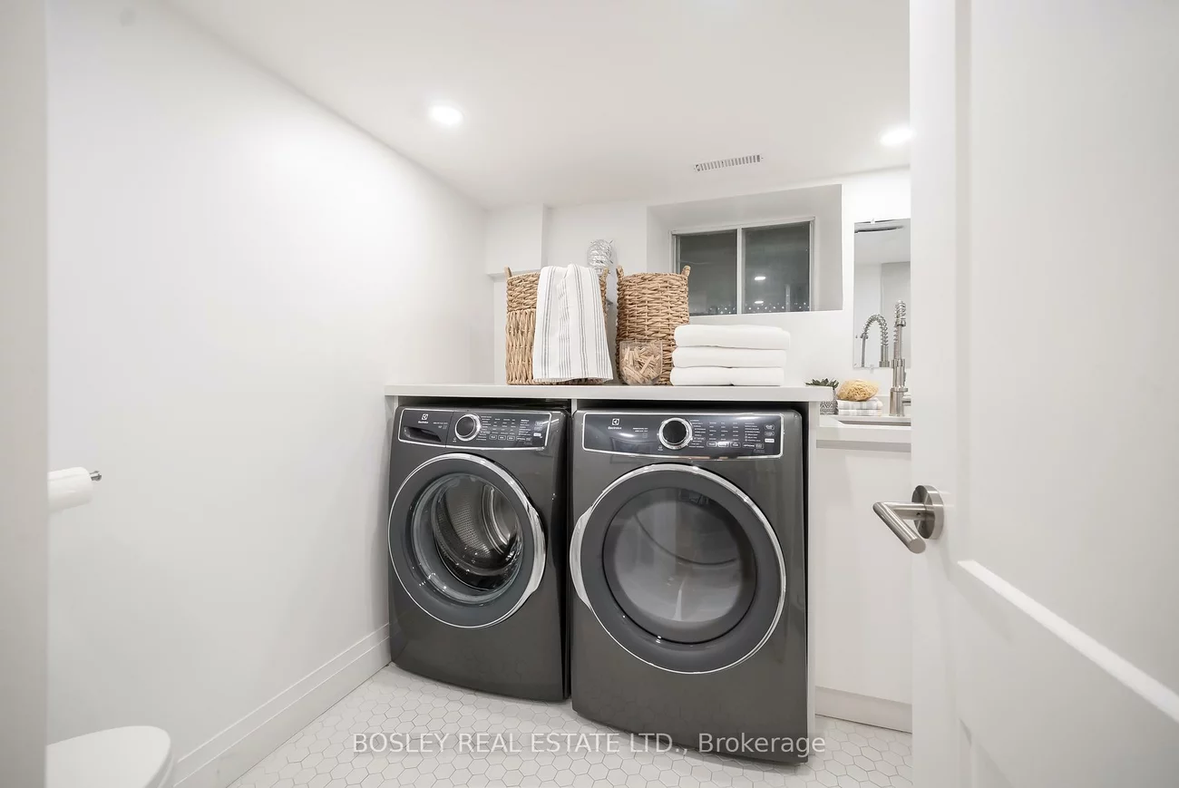 102, Woodfield, Greenwood-Coxwell, Toronto