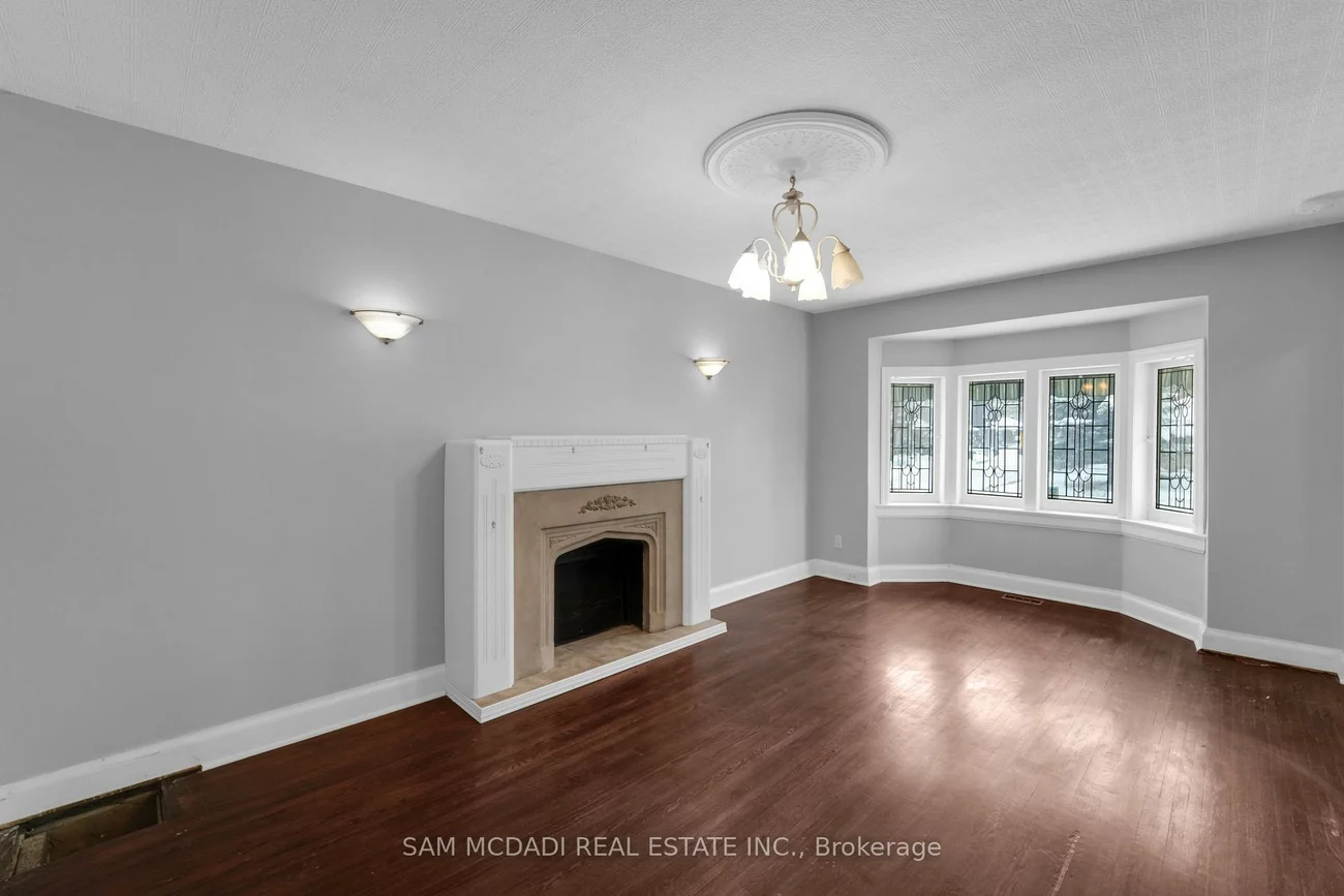 319, Cosburn, Danforth Village-East York, Toronto